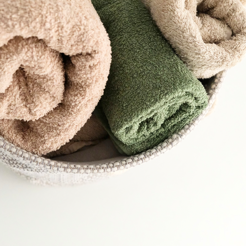 NATURAL AND SUSTAINABLE LAUNDRY CARE